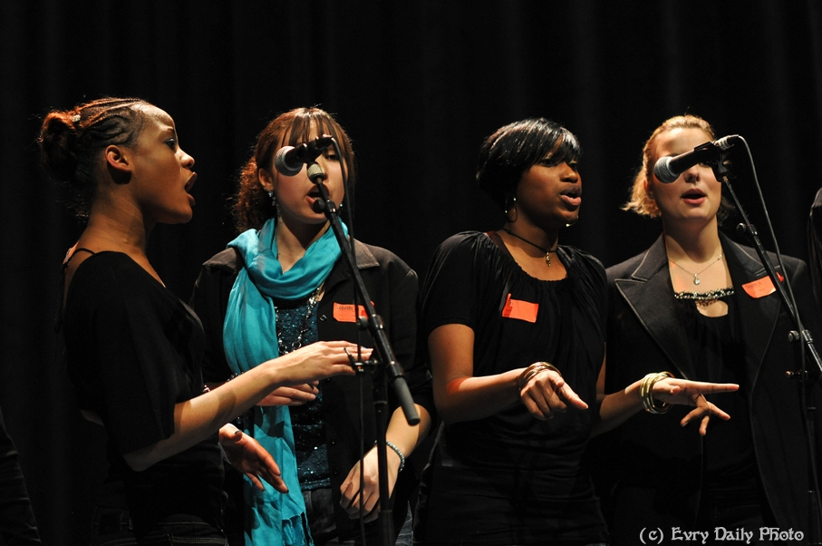 Evry Daily Photo - Telethon Evry 2010 - Concert Evry University Gospel - large - 5243978314.jpg